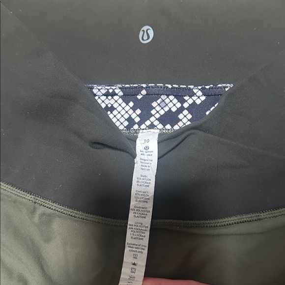 Lululemon Workout Leggings Sz 10 - Picture 9 of 9